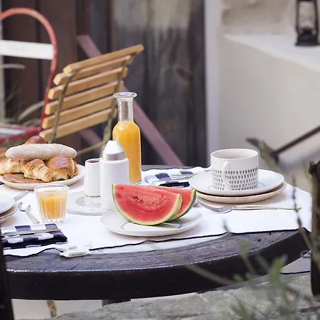 Le 19-21 - Un D'hotel Hotell
