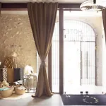 Szálloda Le 19-21 - Un D'hotel