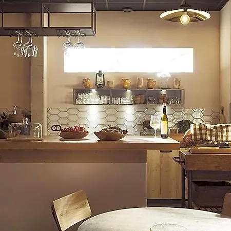 Le 19-21 - Un D'hotel Hotell