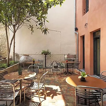 Le 19-21 - Un D'hotel Hotell