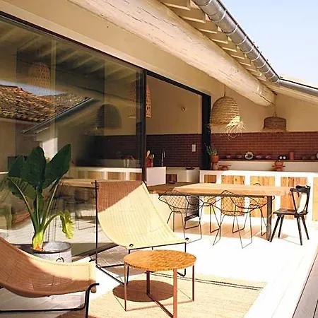 Le 19-21 - Un D'hotel Hotell Leucate